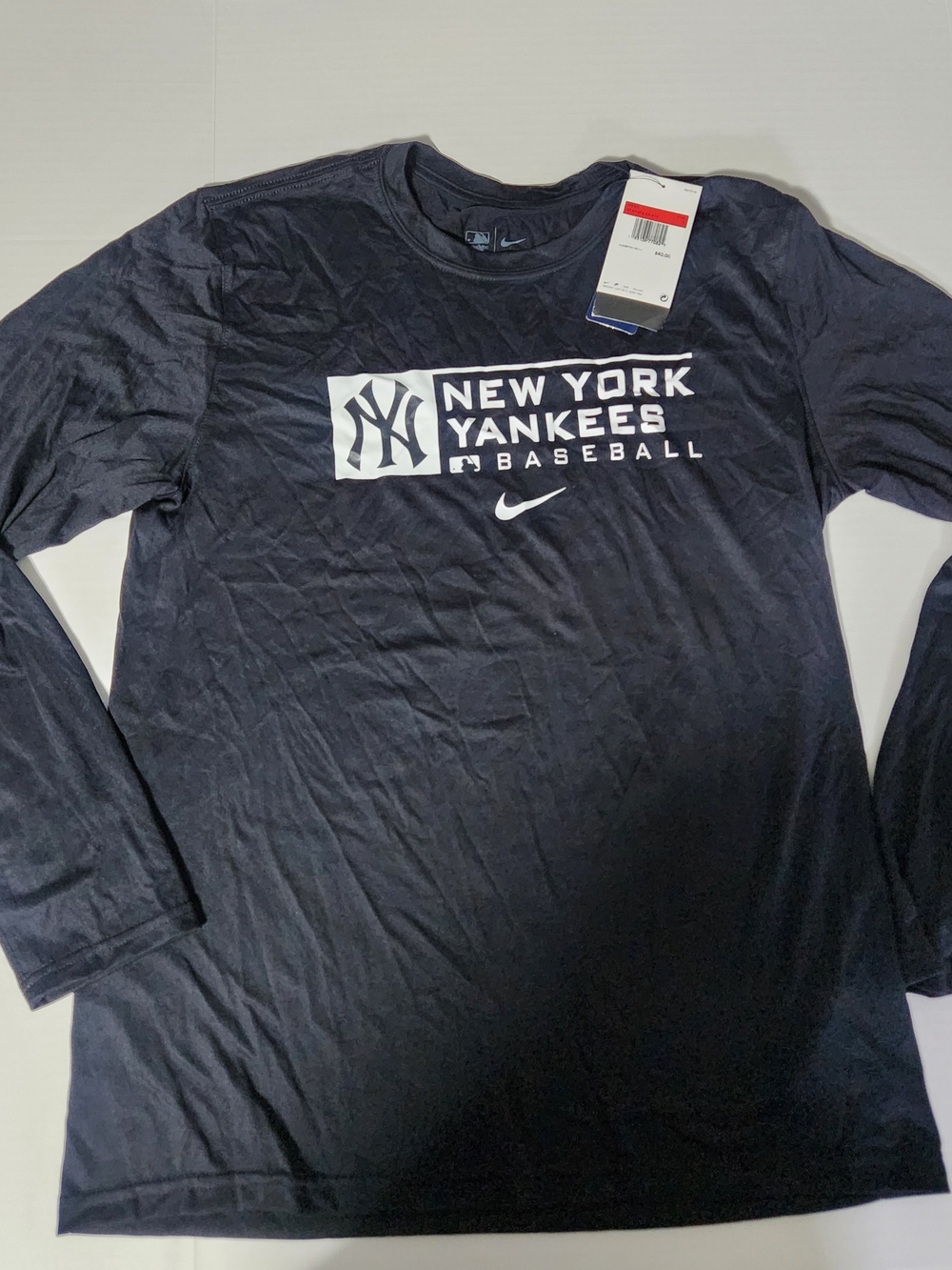 Nike MLB New York Yankees Long Sleeve Tee - Black & White Graphic